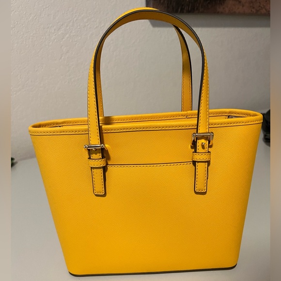 NWT Jasmine yellow jet set travel Michael Kohrs Tote bag - Picture 3 of 4